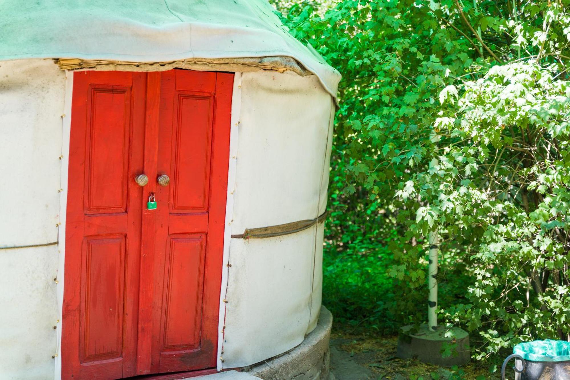 Arista Yurt Camp Hotel Karakol Buitenkant foto