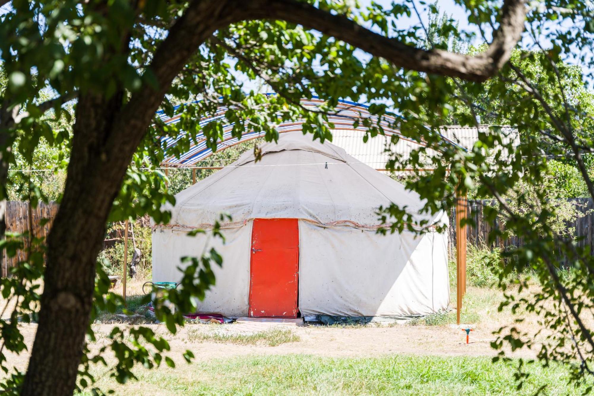 Arista Yurt Camp Hotel Karakol Buitenkant foto